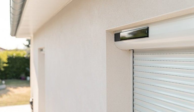 Volets roulants en Vendée : l’importance d’un dépannage rapide et local